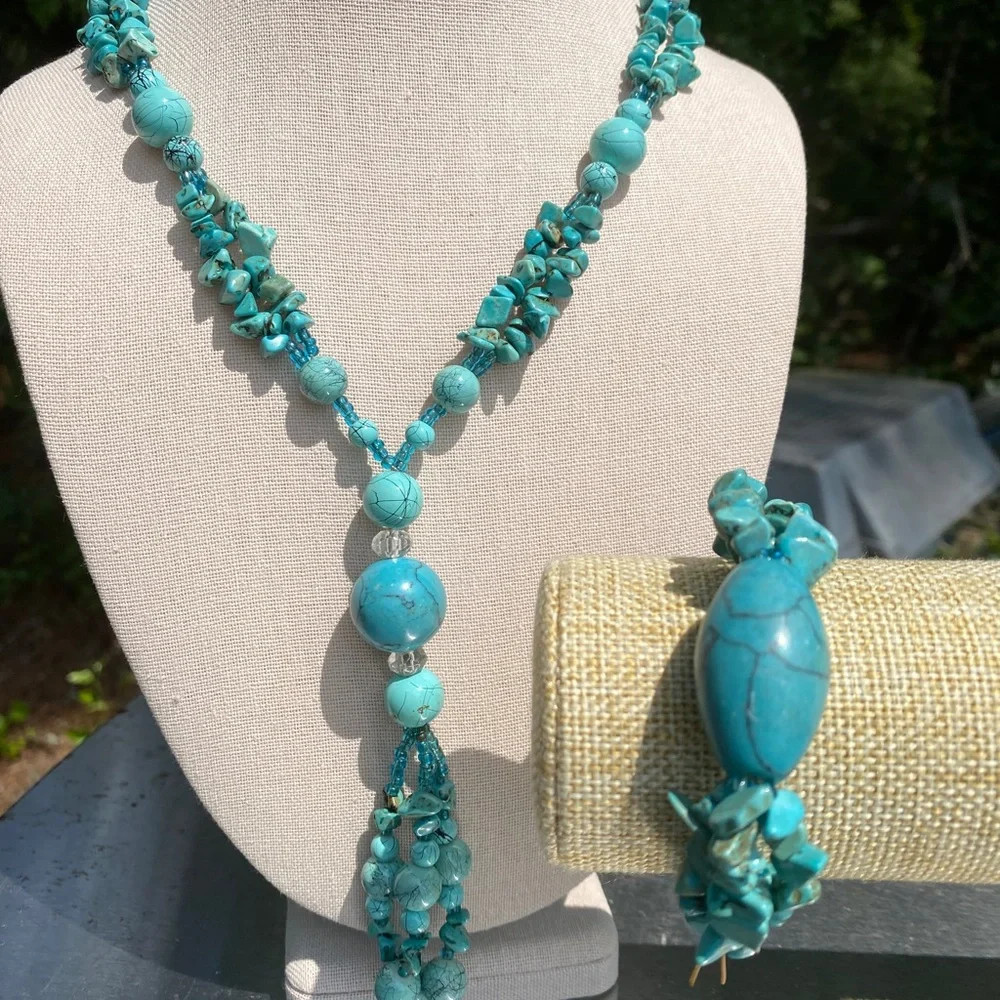 Turquoise Necklace and Bracelet - Picture 1 of 7